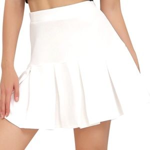 Japan - White tennis pleaded skirt